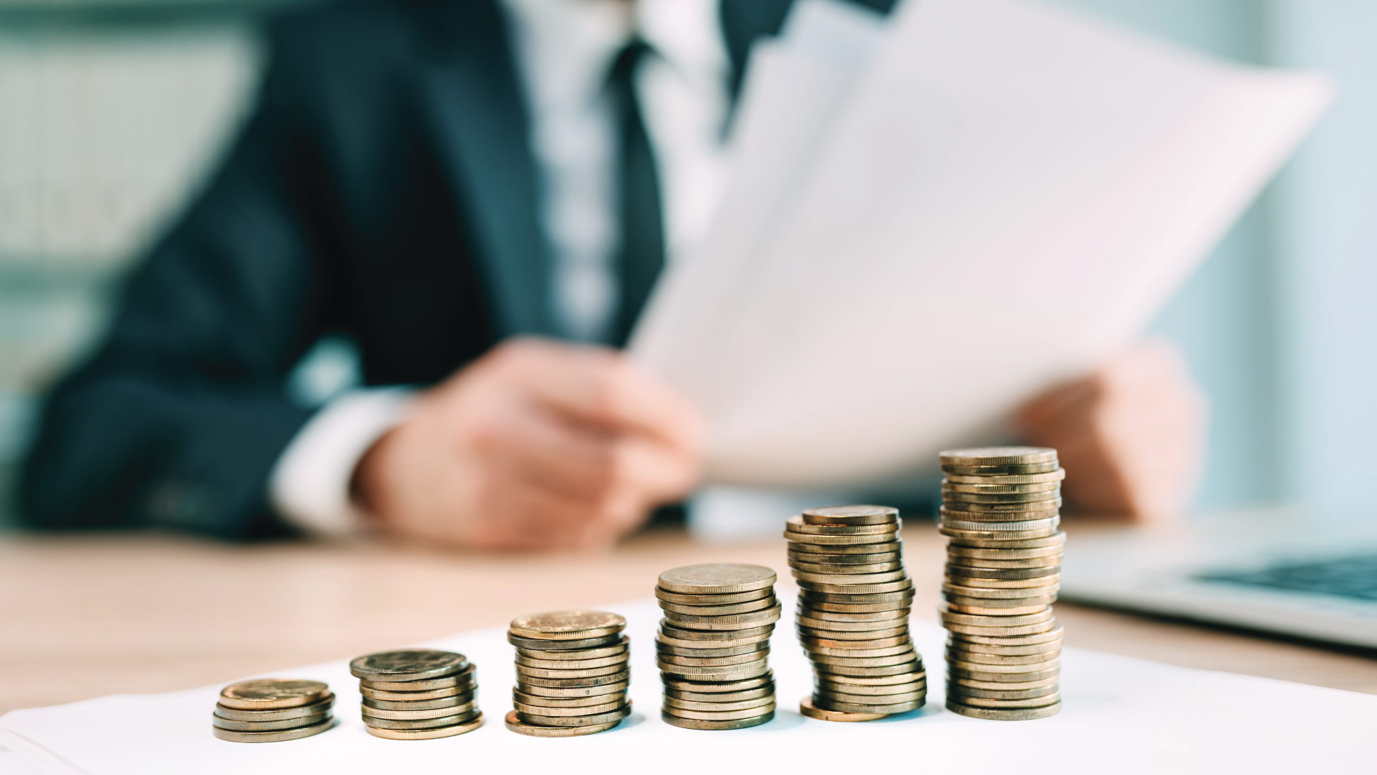 katılım esaslı fonlarla yatırımlarını büyüten kişi