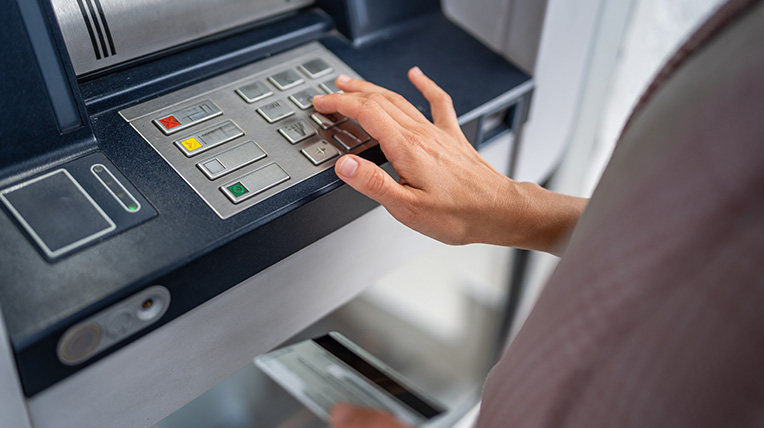 Ortak ATM'ler ve Ücretsiz Para Çekme